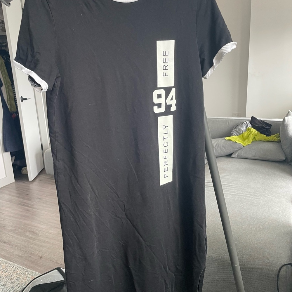 Black Graphic T-Shirt Dress - Picture 1 of 2